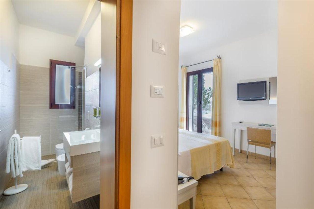 Hotel Mon Repos Baja Sardinia Zewnętrze zdjęcie