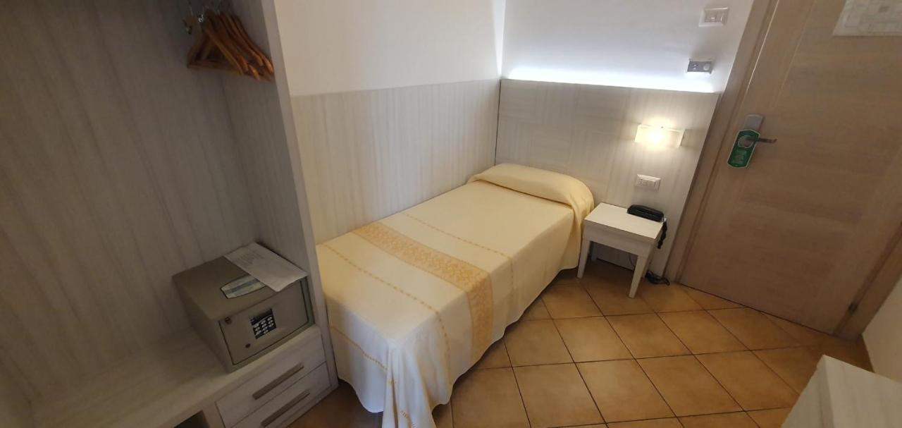 Hotel Mon Repos Baja Sardinia Zewnętrze zdjęcie