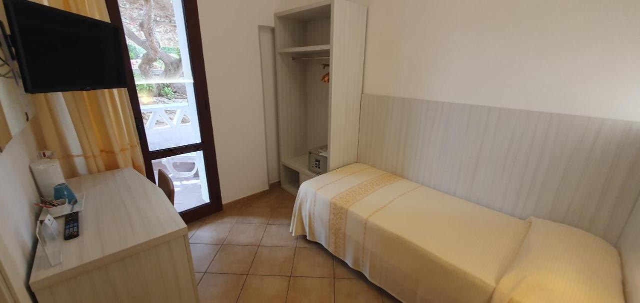 Hotel Mon Repos Baja Sardinia Zewnętrze zdjęcie
